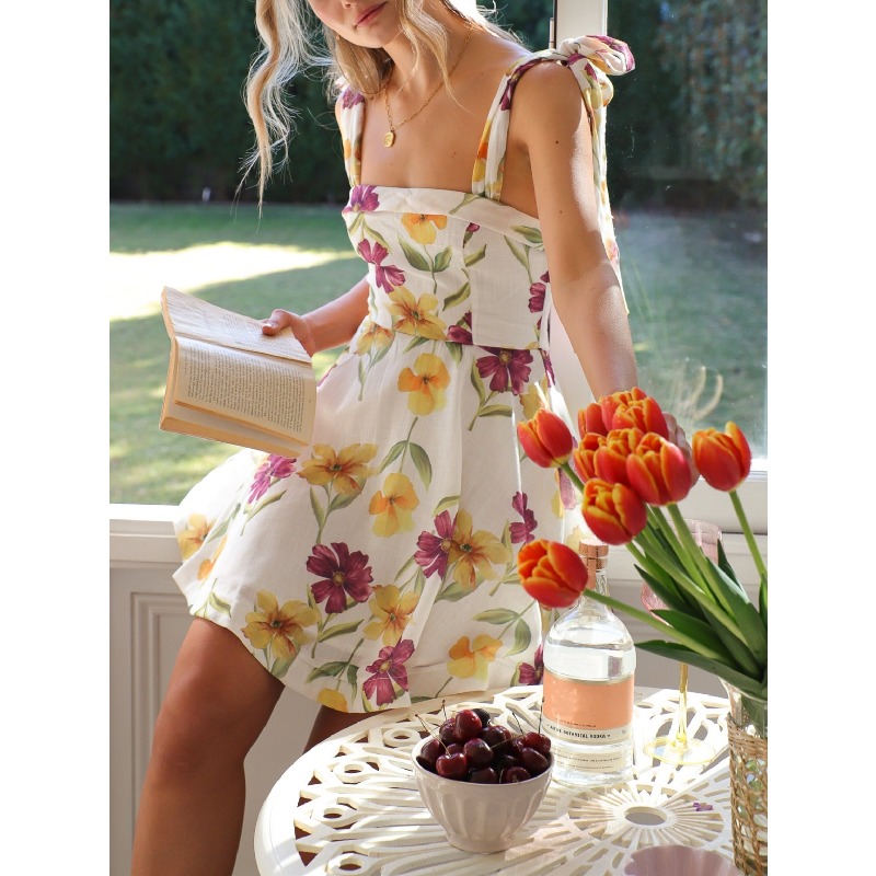 Fashionable and Elegant Women' - Summer Clothing Online recensione e prezzo