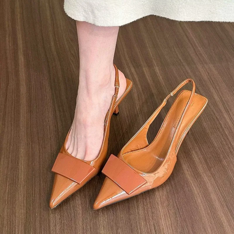Fashion Square Buckle Pointed  - Summer Clothing Stores recensione e prezzo